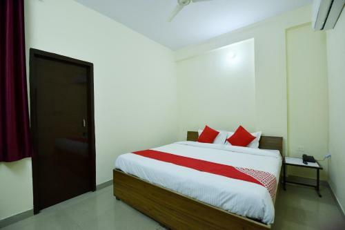 Oyo 22966 Hotel Raj Niwas