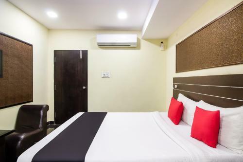 Capital O 44536 Hotel Pc Palace