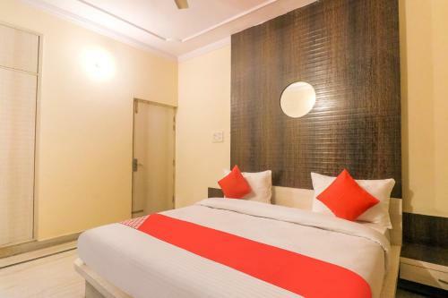 Hotel Oyo 78411 The Luxury Living