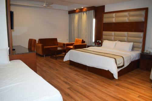 Hotel Cardinal Ambica