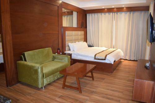 Hotel Cardinal Ambica