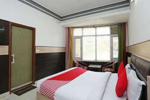 Oyo 28445 Hotel Bhavini