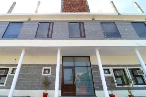 Oyo 24122 Hotel Sharnam