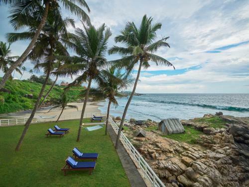 Hotel Rockholm At The Light House Beach