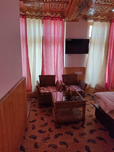 Hostal Paradise Leh Residency