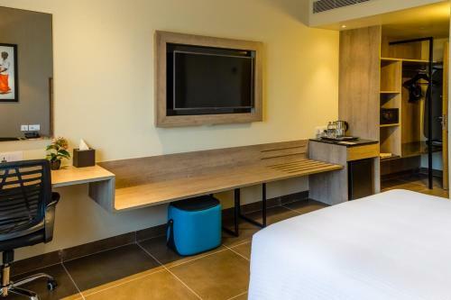 Amika Hotel,madurai - Near Airport