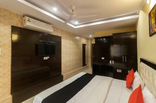 Capital O 63921 Hotel Rudraksh
