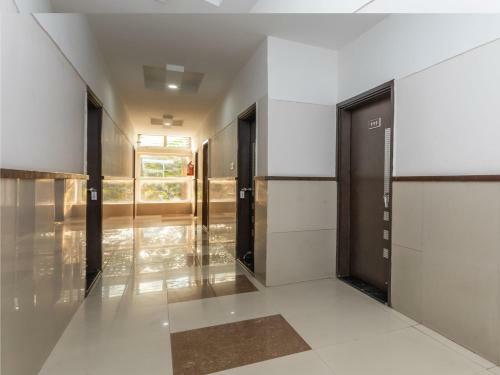Oyo 77381 Hotel Gg Farms