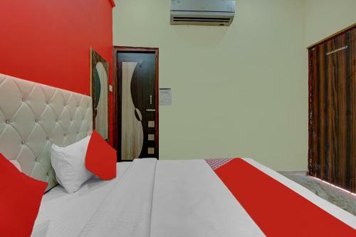 Oyo 77381 Hotel Gg Farms