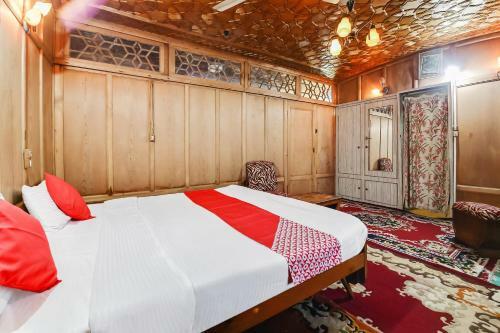 Hotel Oyo 37987 Houseboat Nairobi