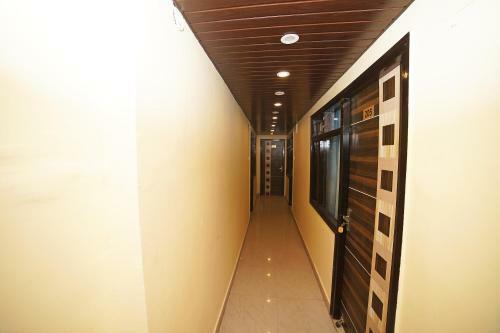 Hotel Oyo 8594 Golden Nest