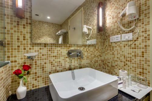 Hotel Tulip Inn West Delhi