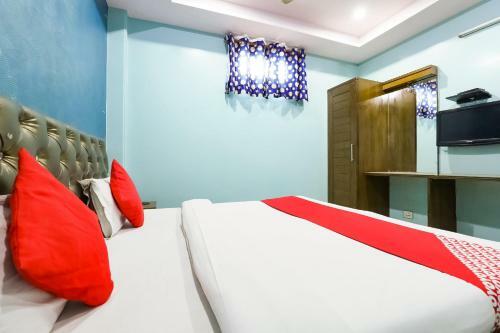 Oyo 73674 Hotel Sampuran Inn