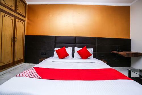Oyo 26589 Hotel Royal Town