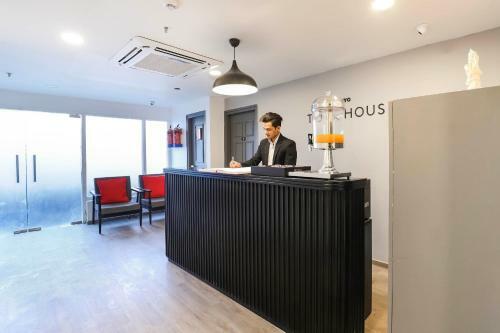 Oyo Townhouse 331 Vat Hotels