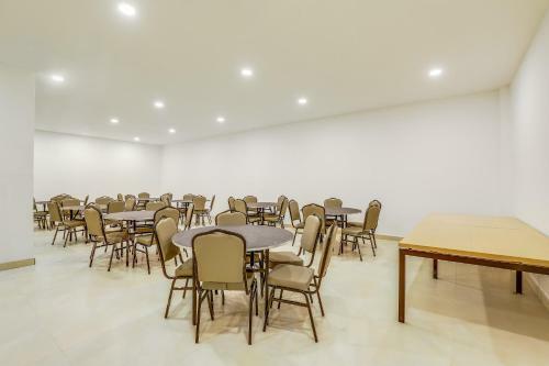 Oyo Townhouse 331 Vat Hotels