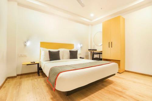 Oyo Townhouse 331 Vat Hotels