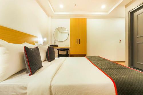 Oyo Townhouse 331 Vat Hotels