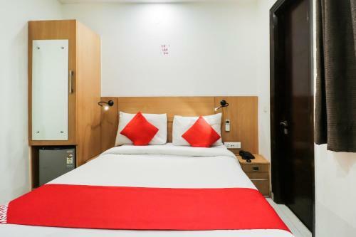 Oyo 70849 Hotel Sarvasa Residency