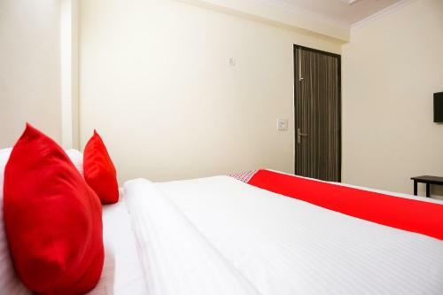 Hotel Oyo 70899 Green Heavens