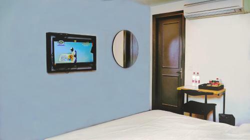 925 Hotels 002 Chattarpur Enclave