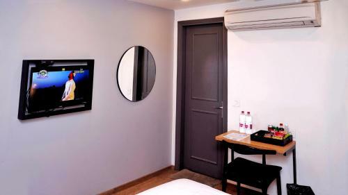 925 Hotels 002 Chattarpur Enclave