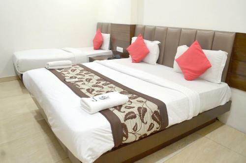 Hotel Bella 69 At Rk Ashram Metro Station