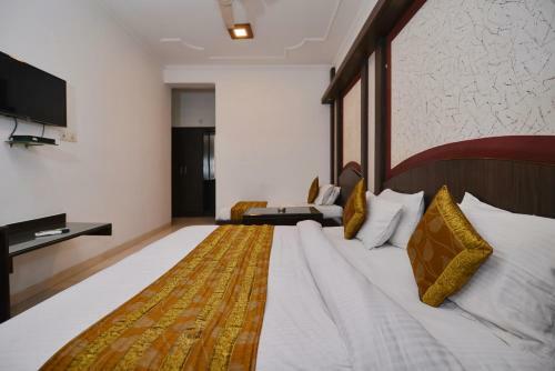 Hotel Baba Deluxe - New Delhi Railway Station