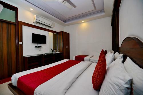 Hotel Baba Deluxe - New Delhi Railway Station