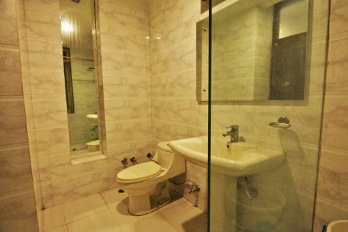 Hotel Baba Deluxe - New Delhi Railway Station