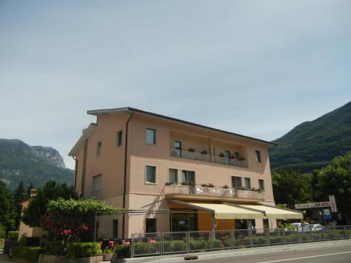 Hotel Albergo Miralaghi