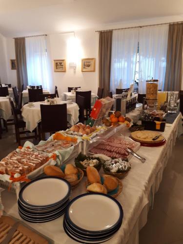 Hotel Albergo Miralaghi