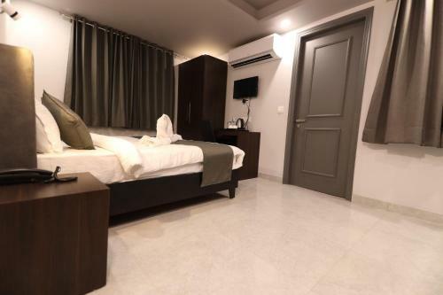 Hotel Nirpra Regency