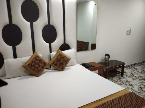 Adb Hotel Crystal Deluxe,delhi