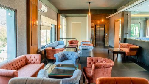 Hotel Justa Palampur Resort & Convention Centre