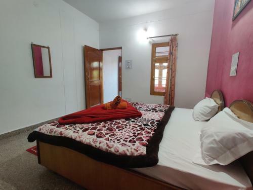 Hotel Holiday Home, Palampur