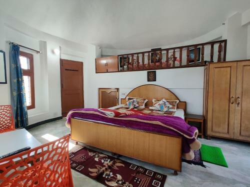 Hotel Holiday Home, Palampur