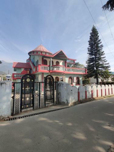 Hotel Holiday Home, Palampur