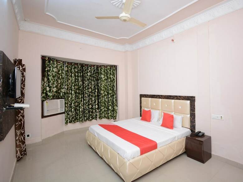 Oyo 30358 Hotel Asia Palace