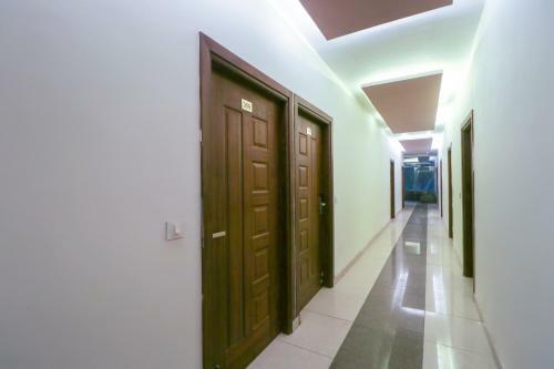 Hotel Capital O 30739 The Grace