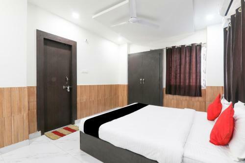 Capital O 78105 Hotel Figtree Premier