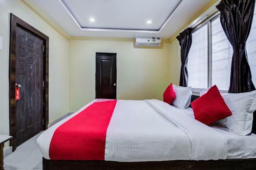 Hotel Oyo 27822 Amrut Executive
