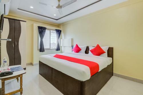 Hotel Oyo 27822 Amrut Executive