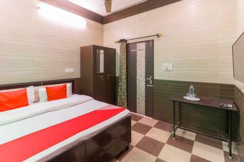 Hotel Oyo 43318 Aayat Apartment