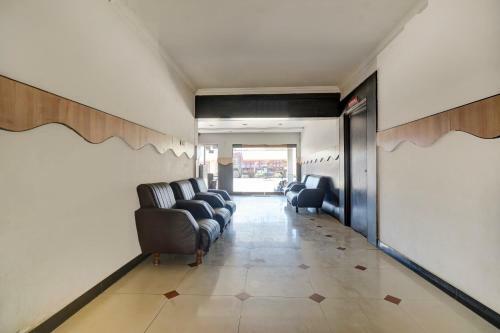 Hotel Oyo Flagship 43289 Srikrishnan Residency Raja Mill Rd