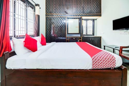 Hotel Oyo 63029 Aruthraa Residency