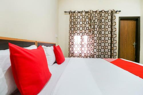 Oyo 67253 Hotel Andrew's