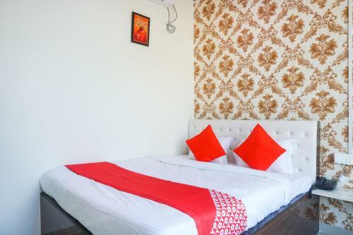 Hotel Oyo 46725 Nitya Executive