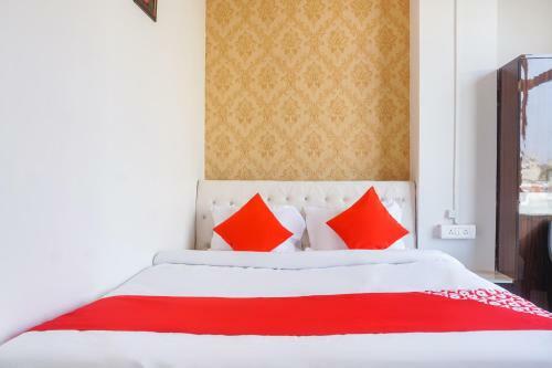 Hotel Oyo 46725 Nitya Executive