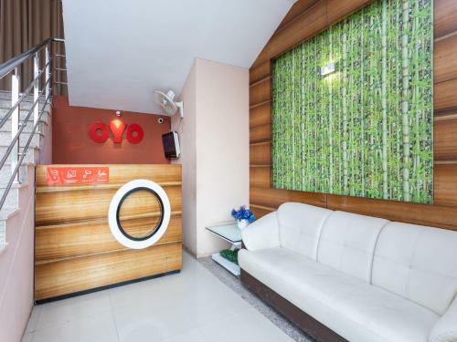 Oyo 76880 Hotel 2 Cubes